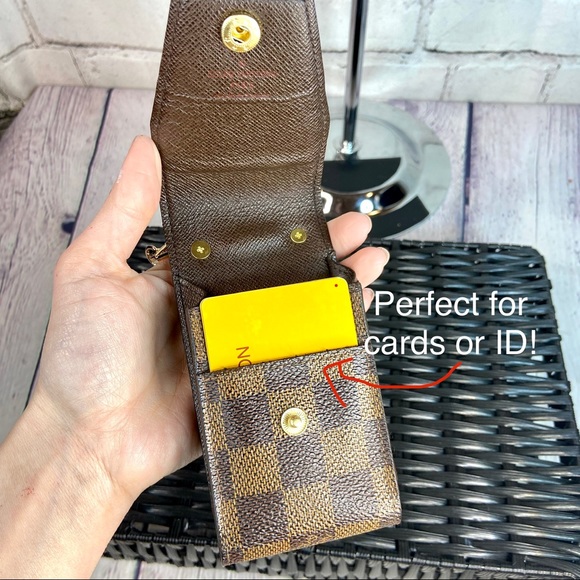 Louis Vuitton key fob holder pouch keychain in Damier Ebene with bag charm - Picture 15 of 16